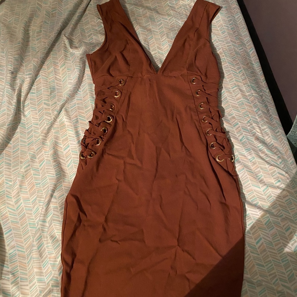 Dark orange, plunge V-neck body con dress